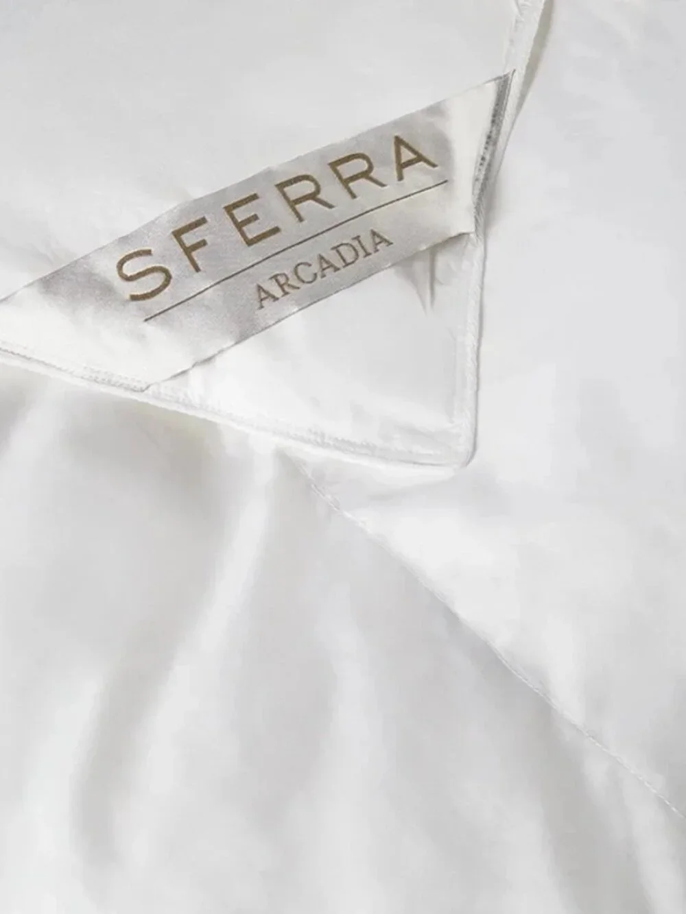 SFERRA Arcadia King Medium Down Alternative Duvet Comforter White 108x94